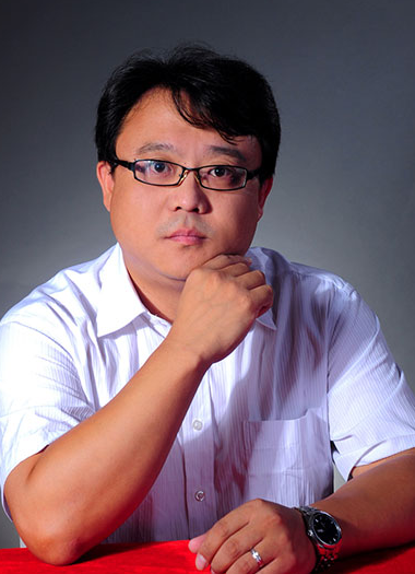 闫明